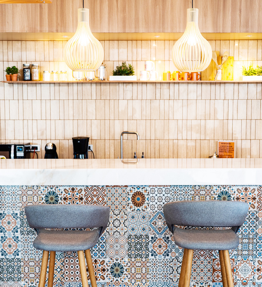 how-to-decorate-a-kitchen-with-tile